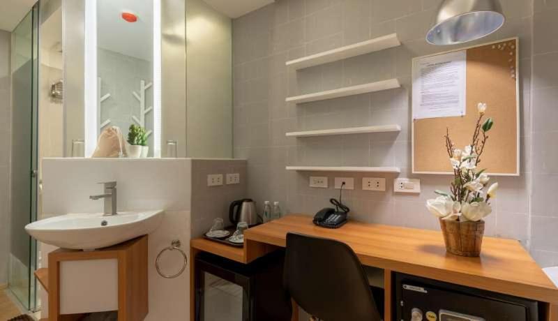 פאסאי Selah Pods Hotel Manila מראה חיצוני תמונה