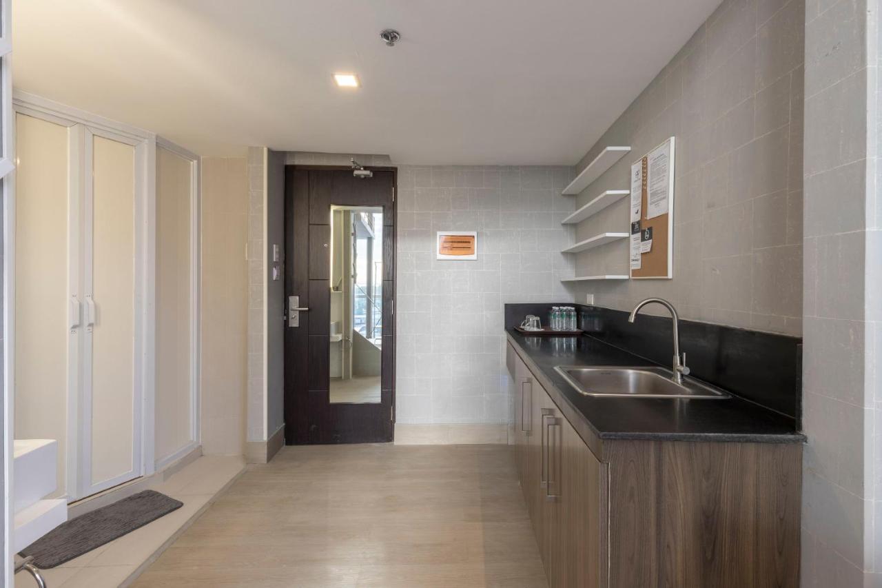 פאסאי Selah Pods Hotel Manila מראה חיצוני תמונה