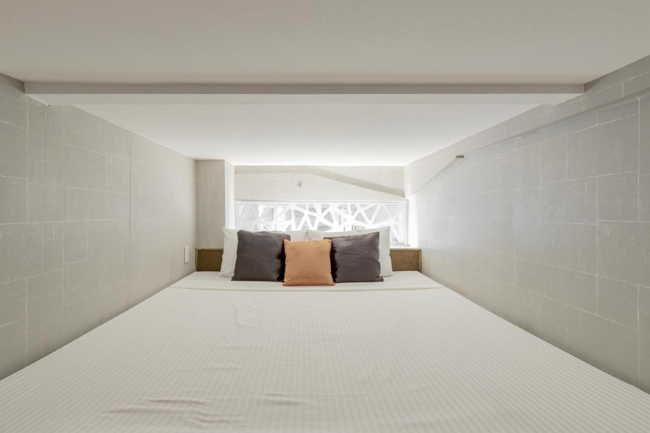 פאסאי Selah Pods Hotel Manila מראה חיצוני תמונה
